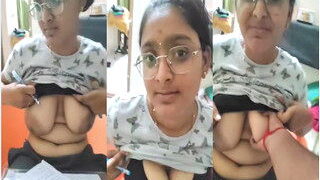 Desi Mallu Bhabhi Shows Pussy | Desi Viral MMS