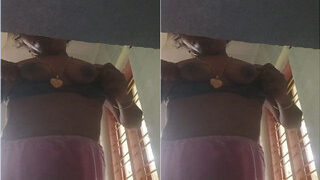 Desi Wife Shows Her Boobs | Desi Viral MMS